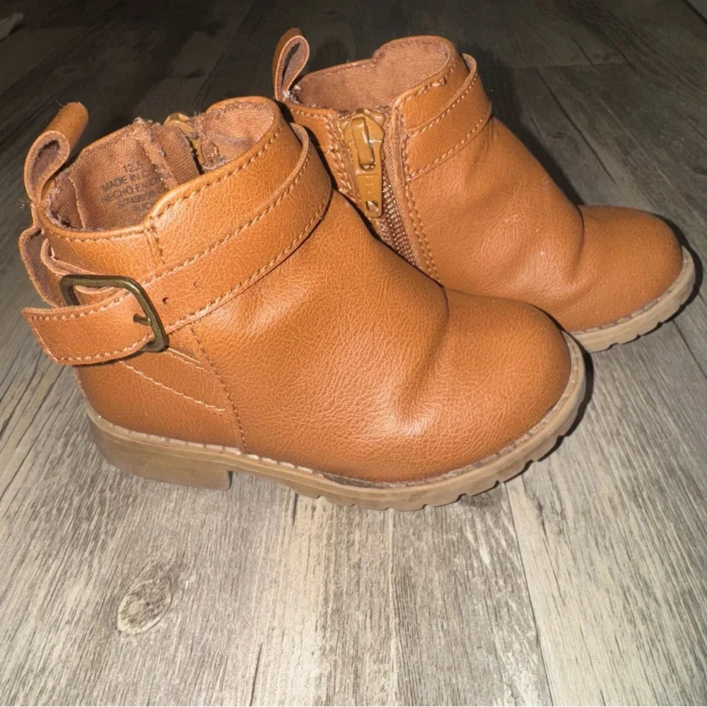 🎀3/$23🎀 Toddler Tan Buckle Booties